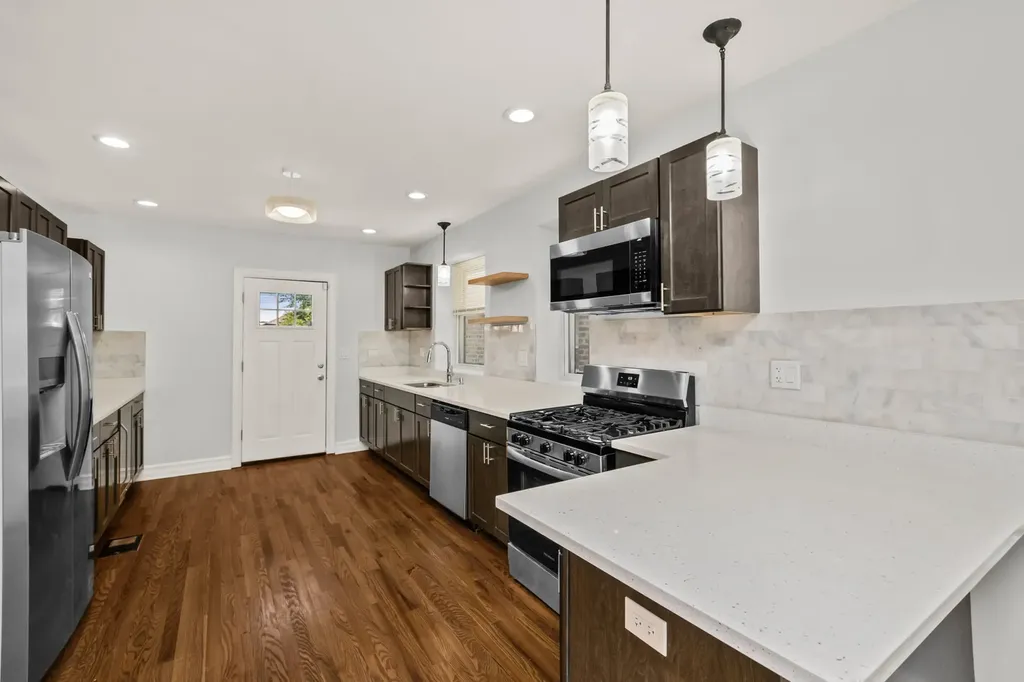 1732 East 83rd Place Chicago IL 60617