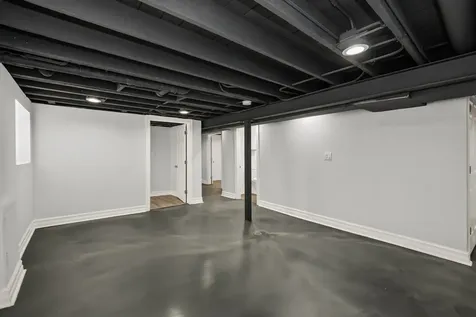 1732 East 83rd Place Chicago IL 60617