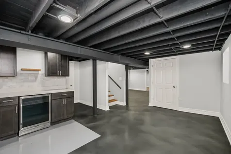 1732 East 83rd Place Chicago IL 60617