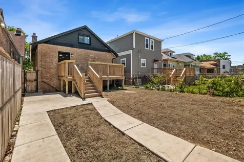 1732 East 83rd Place Chicago IL 60617