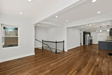 1732 East 83rd Place Chicago IL 60617