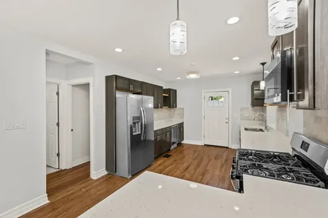 1732 East 83rd Place Chicago IL 60617