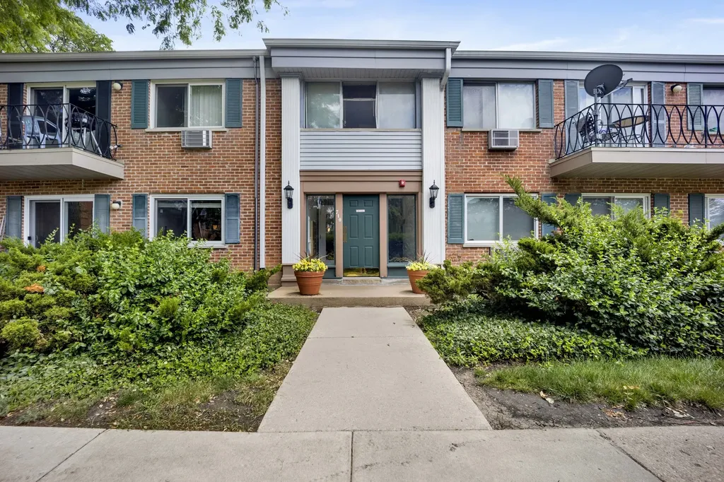 710 East Algonquin Road Arlington Heights IL 60005