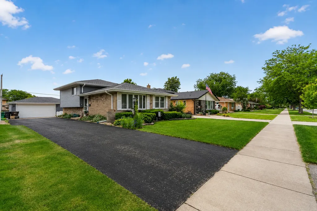 7625 173RD Street Tinley Park IL 60477