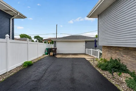 7625 173RD Street Tinley Park IL 60477
