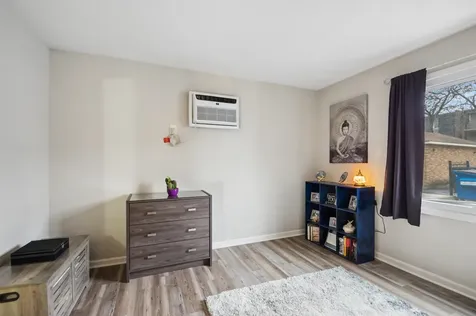 10820 Kilpatrick Avenue Oak Lawn IL 60453