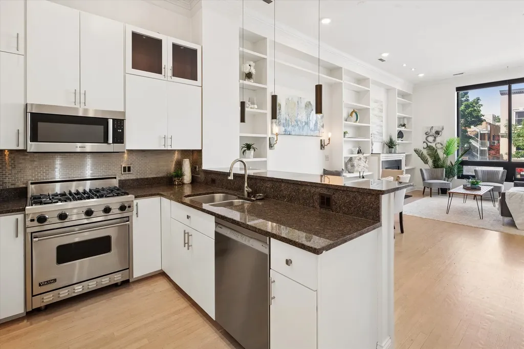 1445 North Wells Street Chicago IL 60610
