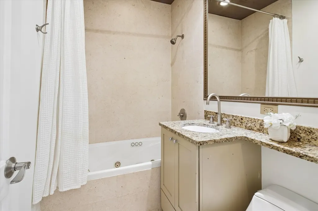 1445 North Wells Street Chicago IL 60610
