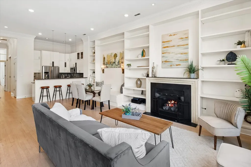 1445 North Wells Street Chicago IL 60610