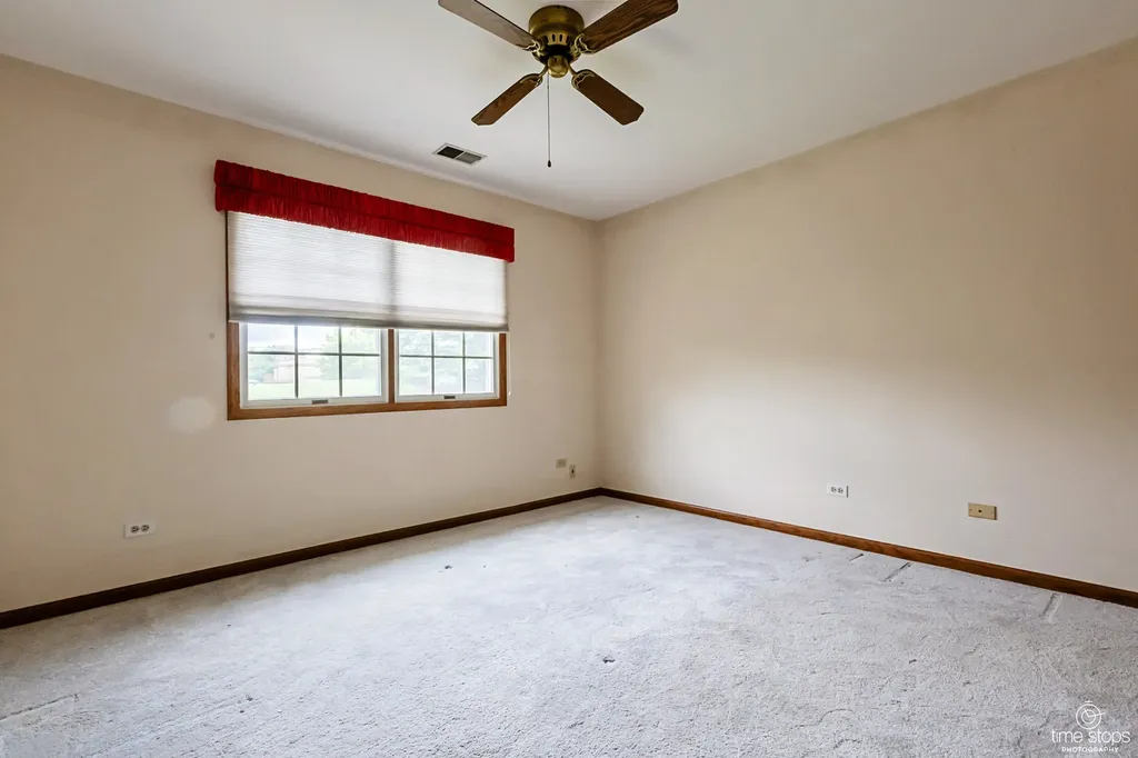 8575 Sandalwood Drive Darien IL 60561
