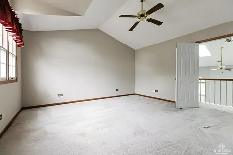 8575 Sandalwood Drive Darien IL 60561