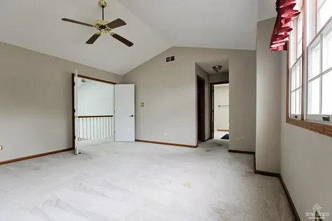 8575 Sandalwood Drive Darien IL 60561