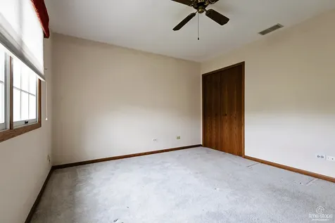 8575 Sandalwood Drive Darien IL 60561