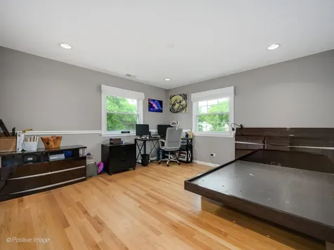 529 Susan Lane Deerfield IL 60015
