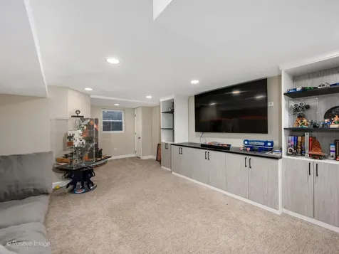 529 Susan Lane Deerfield IL 60015