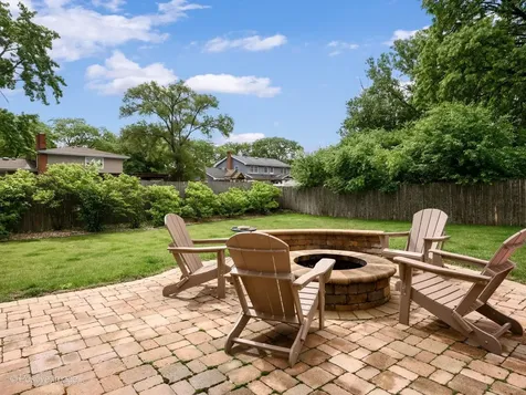 529 Susan Lane Deerfield IL 60015