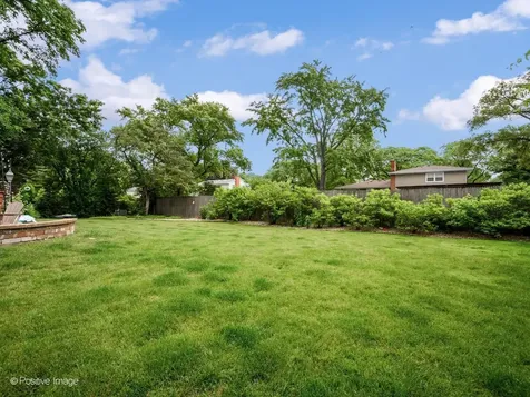 529 Susan Lane Deerfield IL 60015