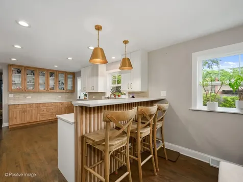 529 Susan Lane Deerfield IL 60015