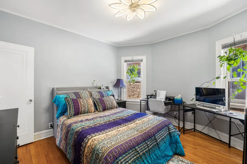 6141 North Maplewood Avenue Chicago IL 60659