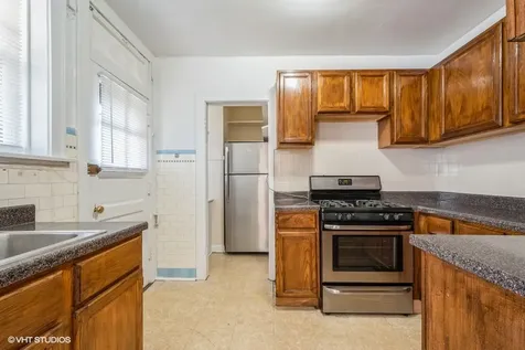 6660 North Damen Avenue Chicago IL 60645