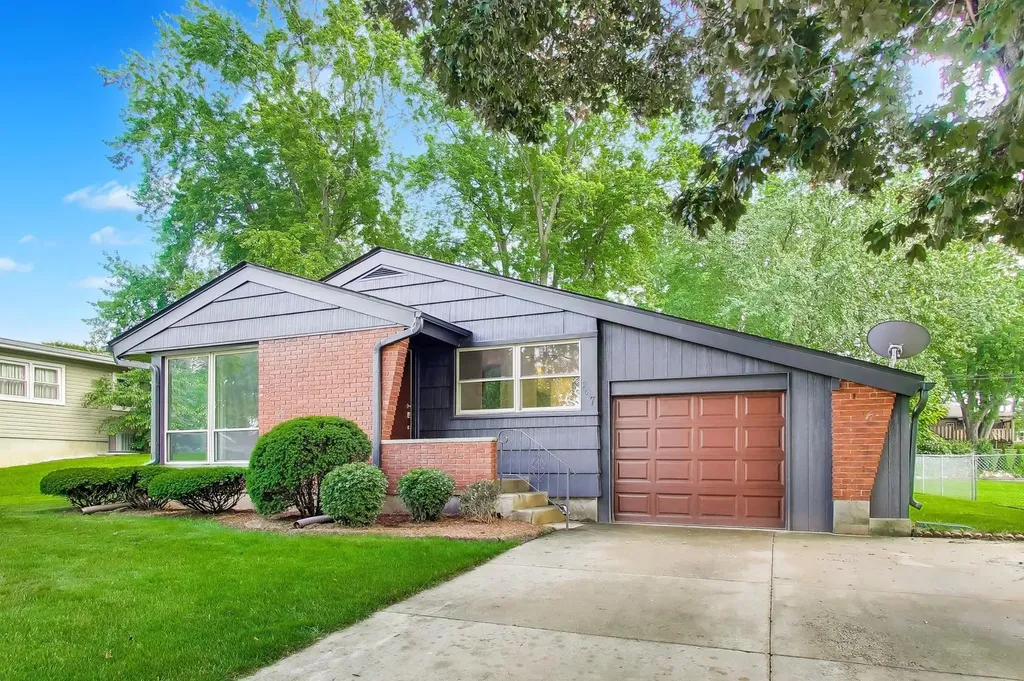 267 Panama Avenue Hampshire IL 60140