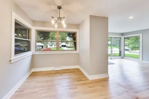 267 Panama Avenue Hampshire IL 60140