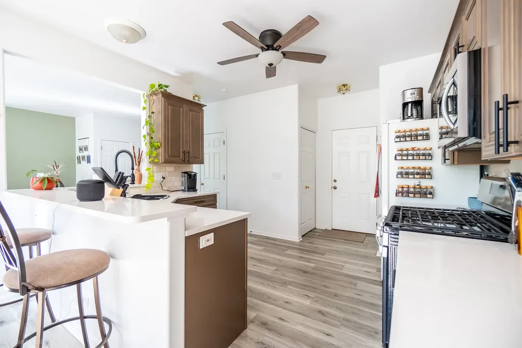 9207 Waterfall Glen Boulevard Darien IL 60561