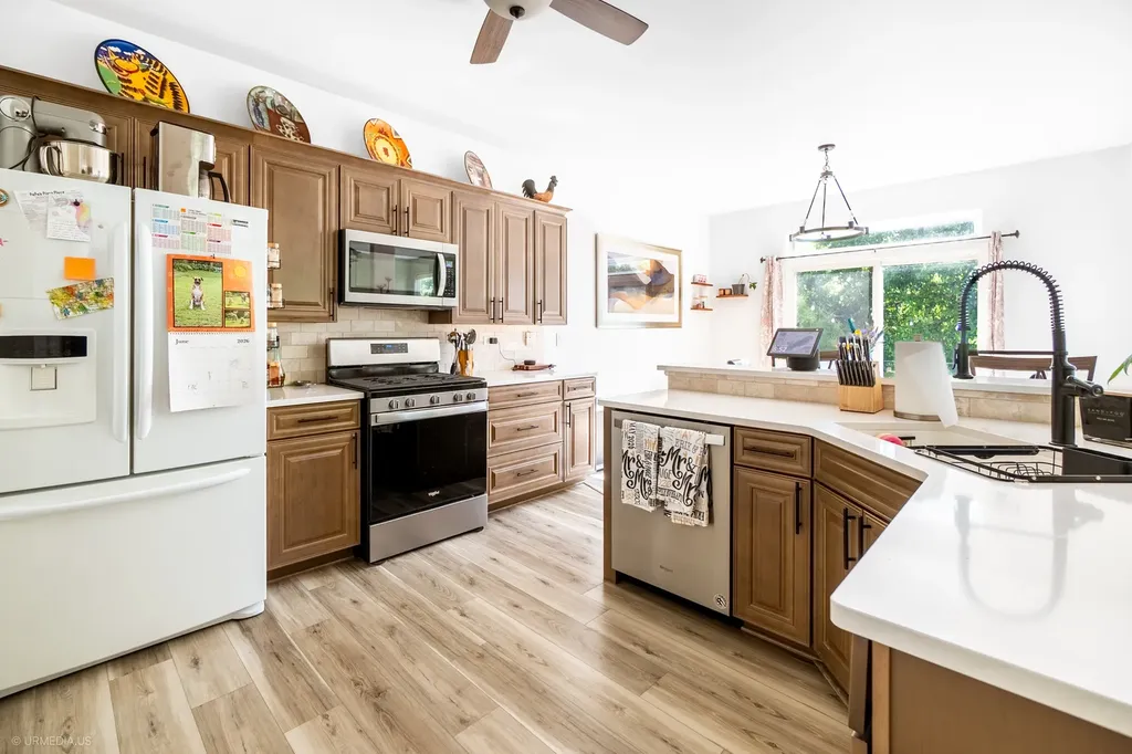 9207 Waterfall Glen Boulevard Darien IL 60561