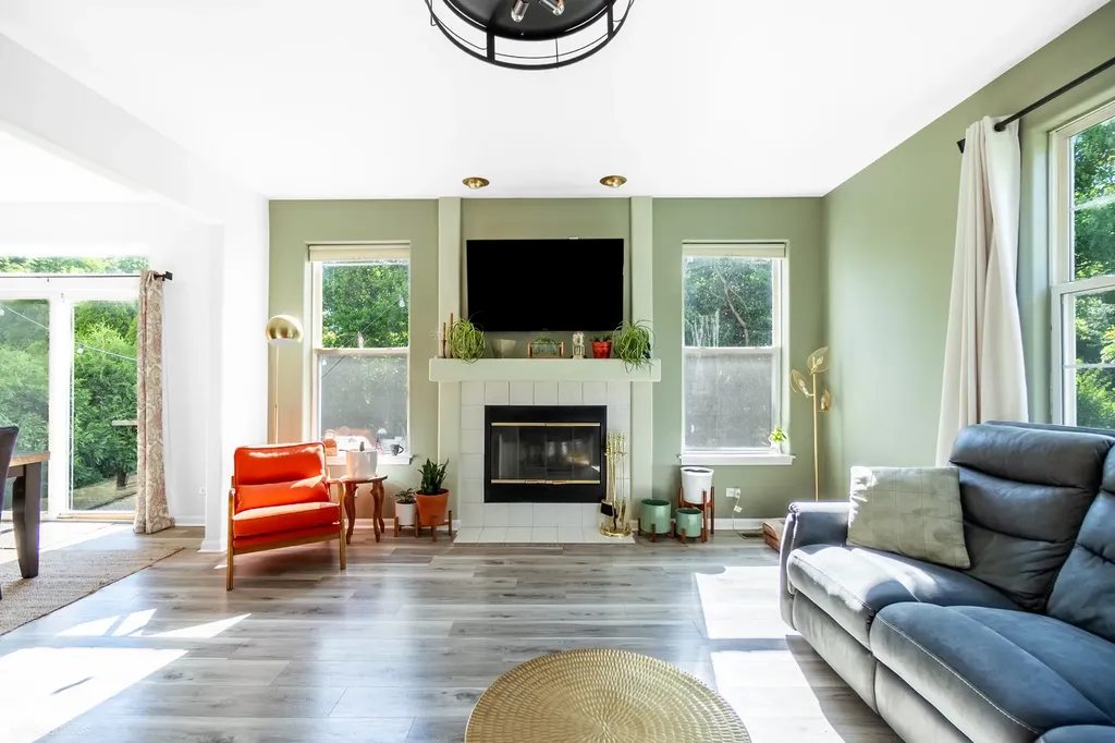 9207 Waterfall Glen Boulevard Darien IL 60561
