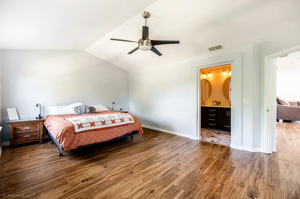 9207 Waterfall Glen Boulevard Darien IL 60561