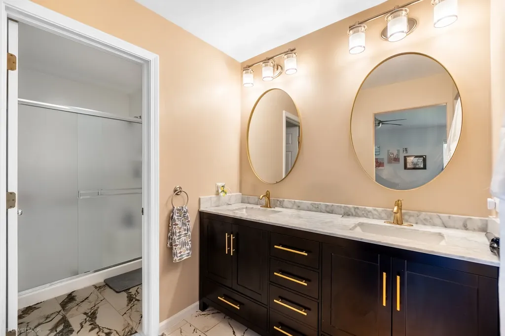9207 Waterfall Glen Boulevard Darien IL 60561