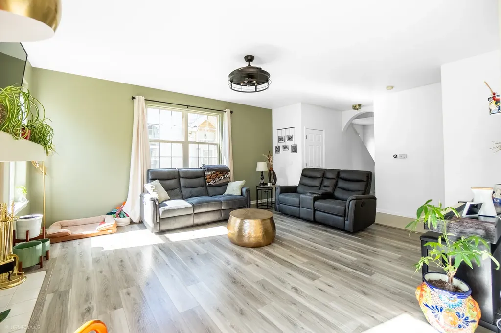 9207 Waterfall Glen Boulevard Darien IL 60561