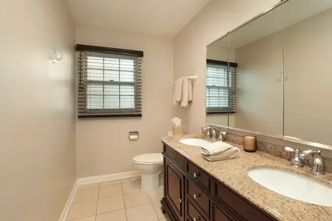 133 Burr Oak Court Deerfield IL 60015