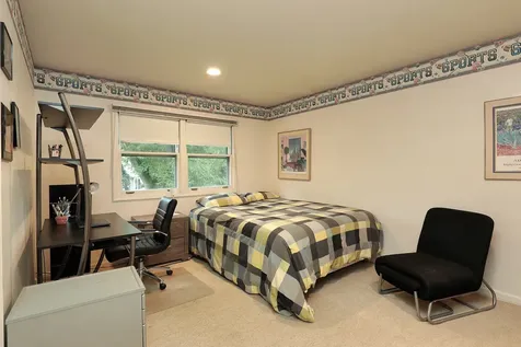 133 Burr Oak Court Deerfield IL 60015