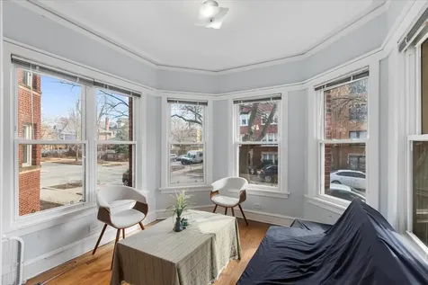 6656 North Newgard Avenue Chicago IL 60626
