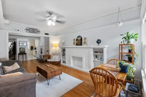 6656 North Newgard Avenue Chicago IL 60626