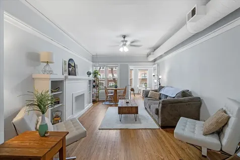 6656 North Newgard Avenue Chicago IL 60626
