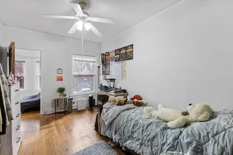 6656 North Newgard Avenue Chicago IL 60626