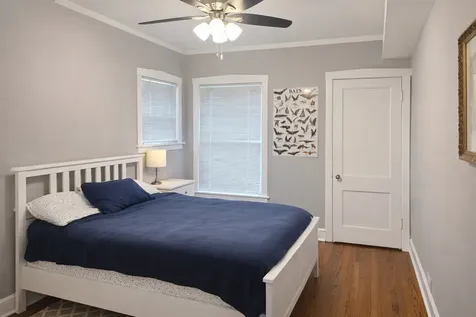 6656 North Newgard Avenue Chicago IL 60626