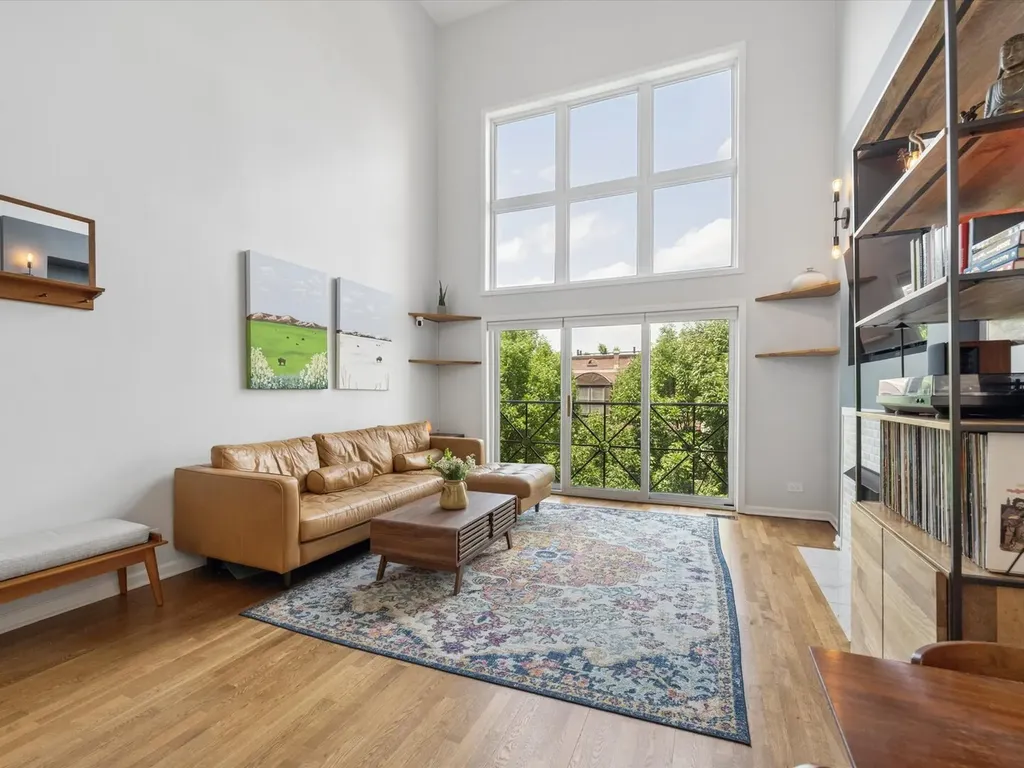 2117 West Rice Street Chicago IL 60622