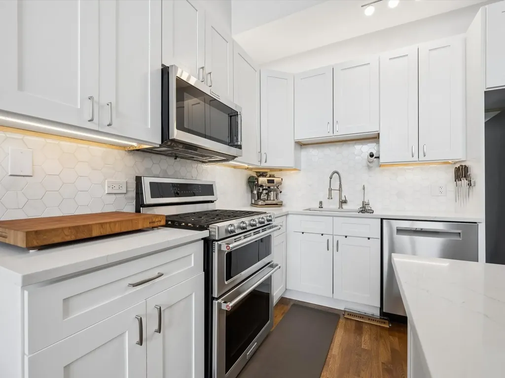 2117 West Rice Street Chicago IL 60622