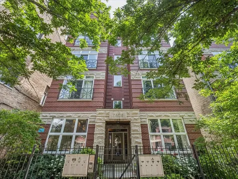 2117 West Rice Street Chicago IL 60622