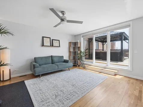 2117 West Rice Street Chicago IL 60622