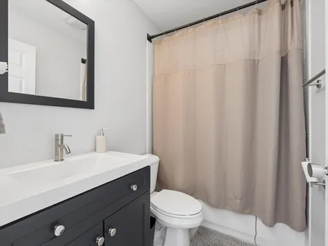 2117 West Rice Street Chicago IL 60622
