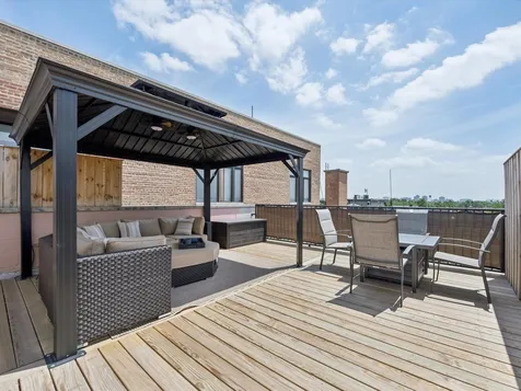 2117 West Rice Street Chicago IL 60622