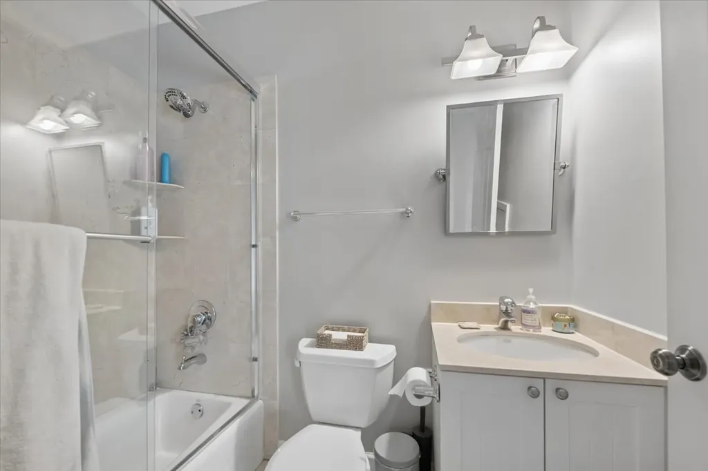 1508 North Hudson Avenue Chicago IL 60610