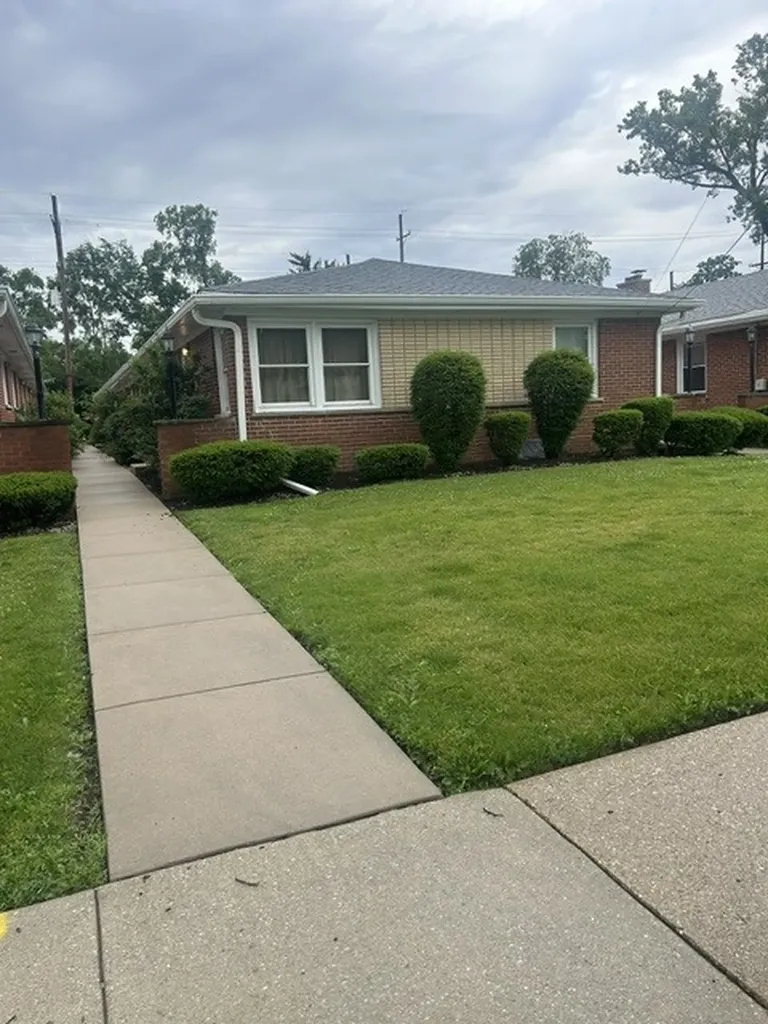 115 West Ash Street Lombard IL 60148