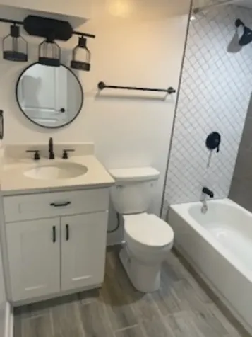 6223 West Wabansia Avenue Chicago IL 60639