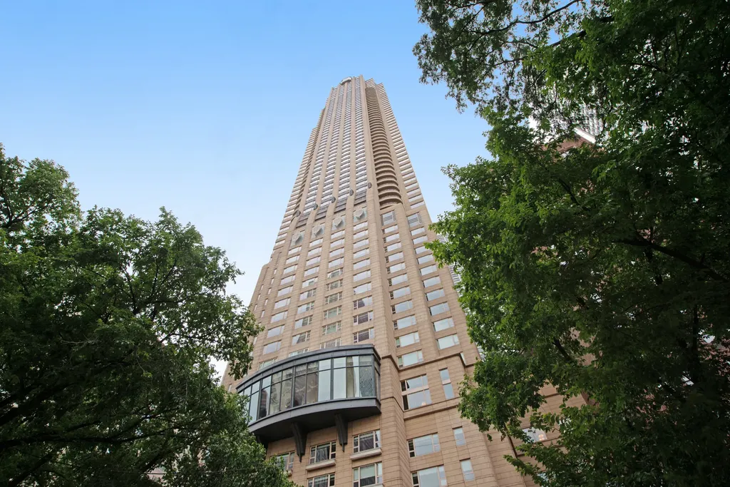 800 North Michigan Avenue Chicago IL 60611
