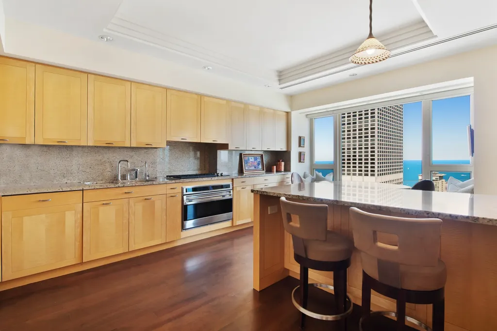 800 North Michigan Avenue Chicago IL 60611